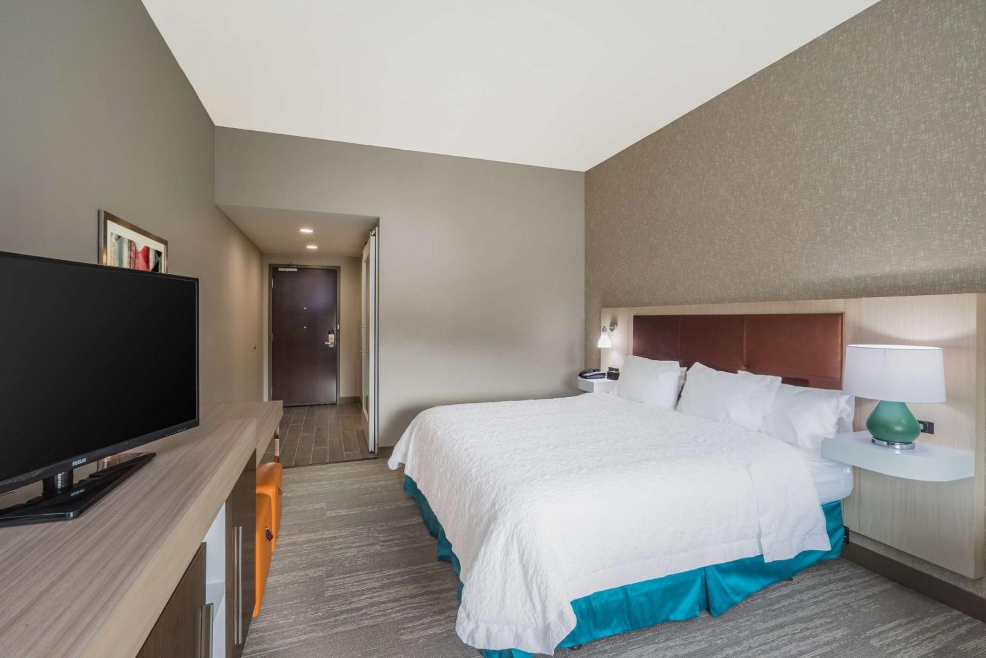Hampton Inn Newport Buitenkant foto