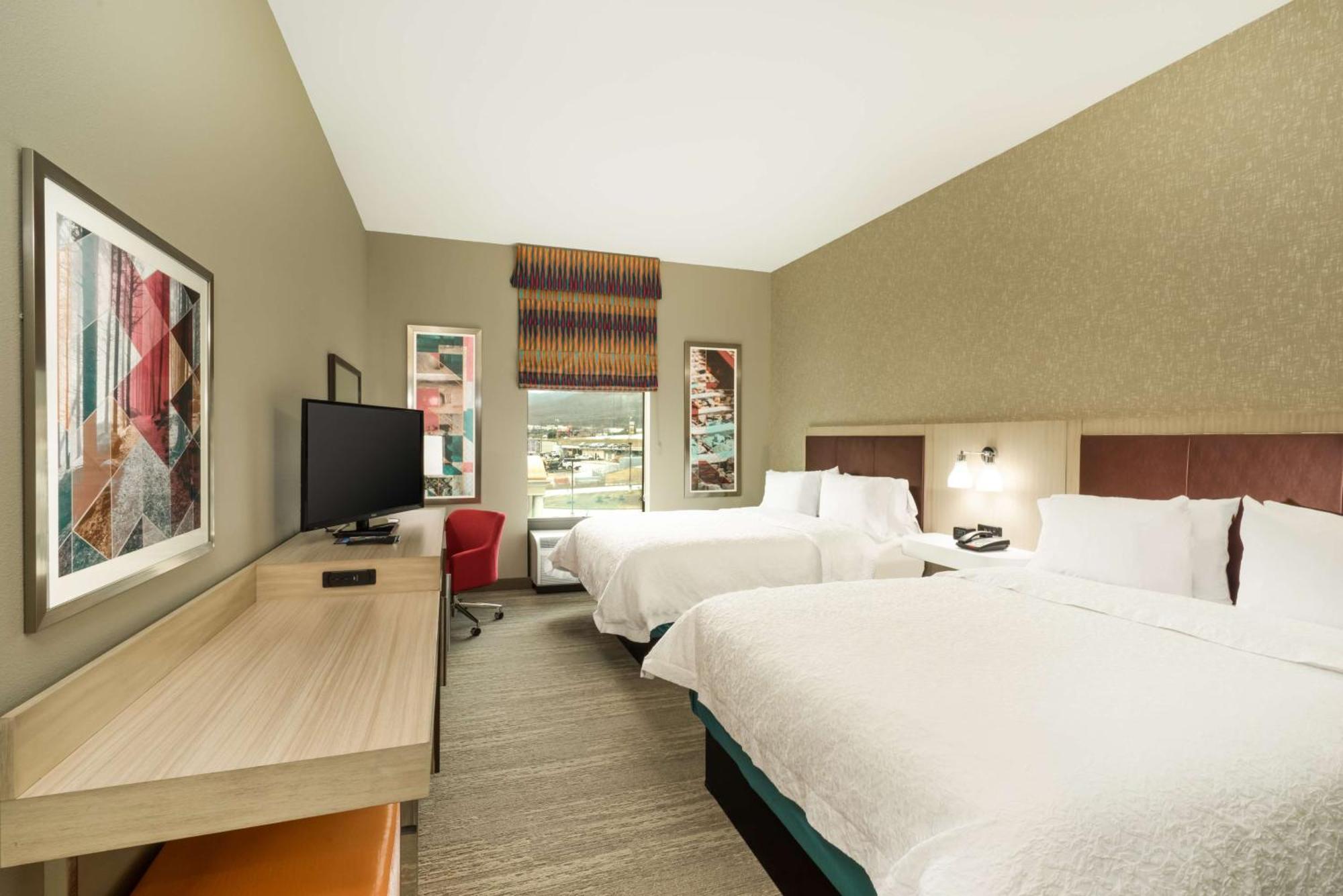 Hampton Inn Newport Buitenkant foto
